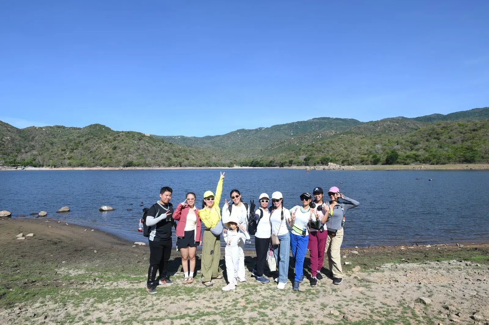Đoàn trekking Thác 5 Tầng