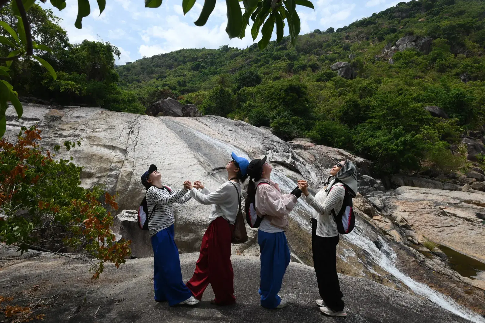 Khoảnh khắc cùng đoàn trong hành trình